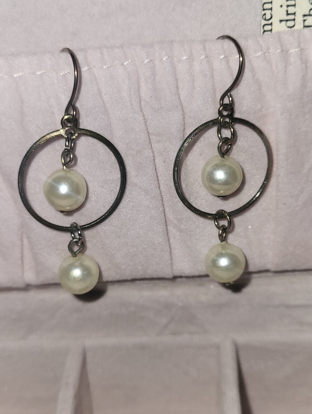 👻 Artisan Double Pearl Circle Dangle Earrings Oxidized Silver Tone Minimalist
